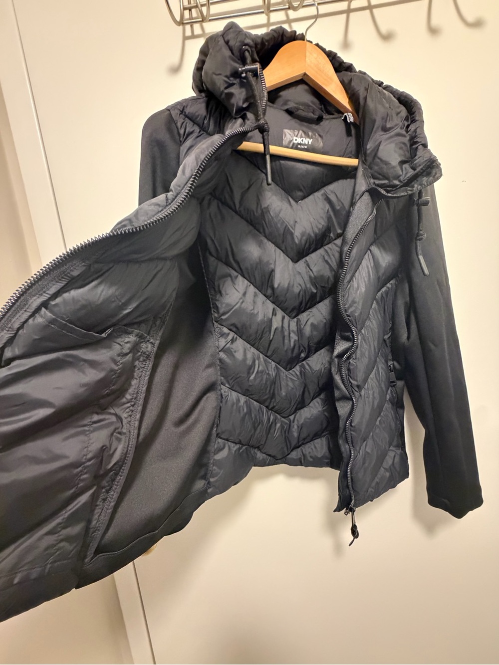 DKNY Black soft shell puffer jacket size medium M - Picture 10 of 16